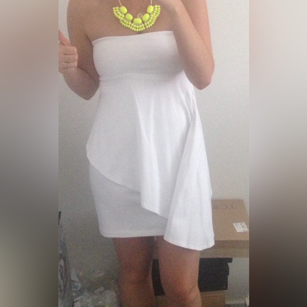 Susana Monoco White Strapless dress